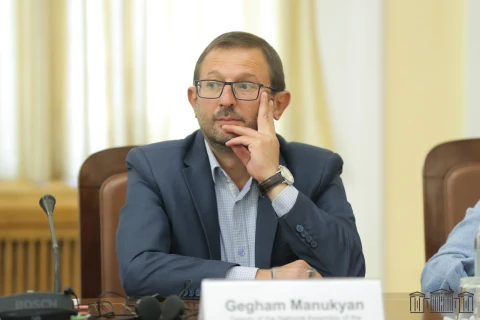 Провинциальная шустрость: Оппозиционный депутат охарактеризовал нынешнюю политику премьер-министра Армении в отношении России