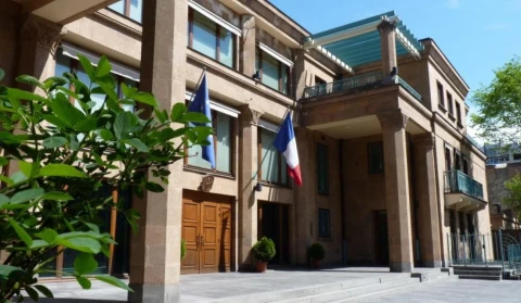 Արձանագրվել են սանիտարական կանոնների խախտումներ. Ֆրանսիայի դեսպանությունը՝ միջոցառման հյուրերի թունավորման մասին