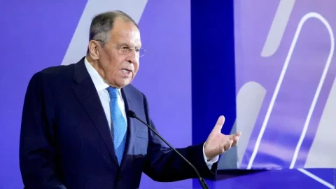Лавров назвал фон дер Ляйен, стремящуюся к абсолютной власти в ЕС, фюрером