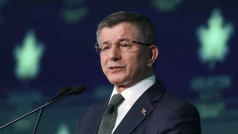 В Турции начали расследование в отношении Ахмета Давутоглу