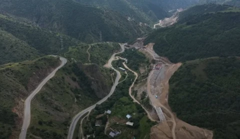 Քաջարան-Ագարակ 32 կմ երկարությամբ ճանապարհահատված. Հայաստանի ամենամեծ շինհրապարակը (վիդեո)