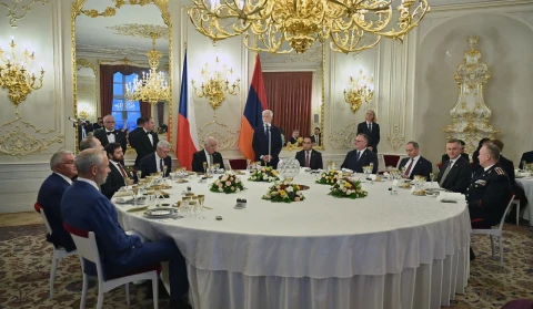 Ի պատիվ ՀՀ նախագահի Չեխիայի նախագահ Պետր Պավելի անունից տրվել է պաշտոնական ճաշ