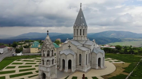 Շուշիի Ղազանչեցոց եկեղեցու պատմության խեղաթյուրումից հետո այժմ գործ ունենք դրա տեսանելիությունը վերացնելու հետ