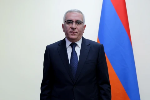 Համլետ Սահակյանն ազատվել է ՊԵԿ փոխնախագահի պաշտոնից ու նշանակվել ֆինանսների փոխնախարար