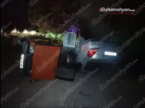 Երևանում շրջանցիկ թունելում Lada-ն բախվել է կայանված Nissan-ին․ վերջինս գլխիվայր շրջվել է, Lada-ն՝ կողաշրջվել
