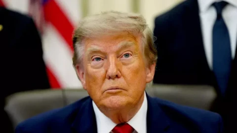 Трамп: американцев ждет ад, если республиканцы проиграют промежуточные выборы