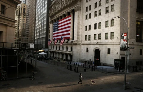 Axios: в США планируют до выборов выплатить по $500 примерно 1 млн американцев