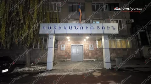 Երևանում հարևանուհուն ապտակելուց հետո ոստիկանների ներկայությամբ կիսամերկ և ոչ սթափ մեկ այլ տղամարդ խուլիգանություն է արել