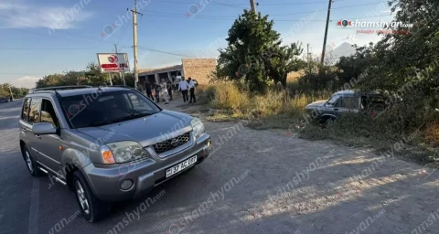 Այգավանում բախվել են «Nissan»-ը և «ՎԱԶ 2107»-ը․ վերջինս դուրս է եկել ճանապարհից և հայտնվել բնակչի հողամասում
