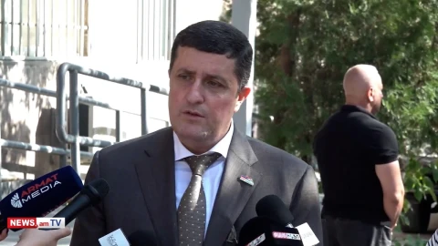 «Կարծում եմ՝ այդ քայլը չեն անի». Ղազինյանը՝ իրեն և Նարեկ Կարապետյանին անձեռնմխելիությունից զրկելու մասին