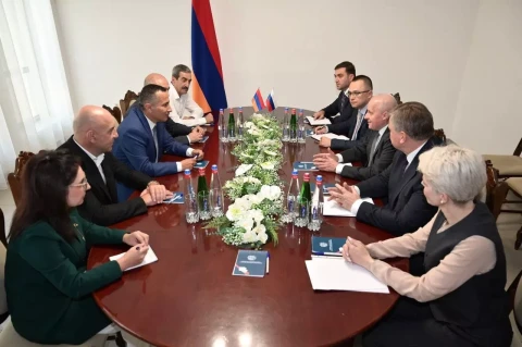 ՌԴ դեսպանն ու Սյունիքի մարզպետը քննարկել են ռուսական ներդրումների հարցը