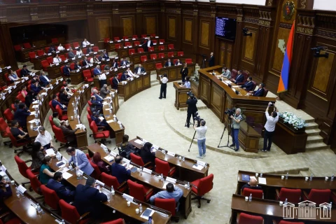 Парламент Армении принял к сведению отчет о деятельности ЦИК