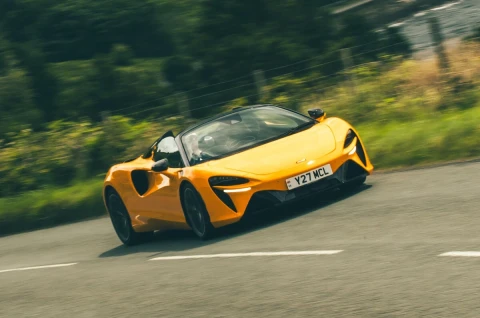 McLaren обновит модельный ряд: на смену Artura и GTS придут новые спорткары