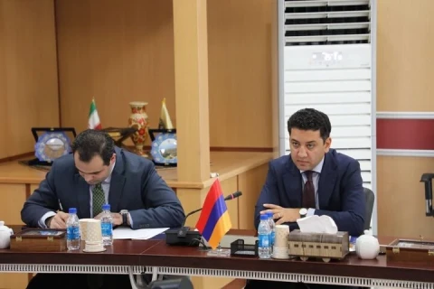 Հայաստանն ու Իրանը քննարկել են Սյունիքով անցնող երկաթուղին և «Հյուսիս — Հարավ» միջանցքին մասնակցությունը