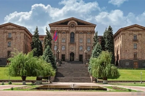 ԱԺ 4 պատգամավորներ մեկ շաբաթով կմեկնեն Տանզանիա. նրանցից մեկն ընդդիմությունից է