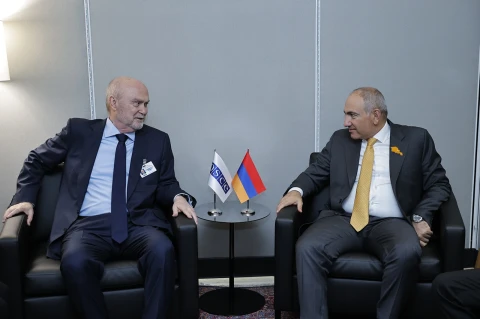 Փաշինյանն ու Սինիրլիօղլուն քննարկել են տարածաշրջանային անվտանգության ապահովմանը առնչվող թեմաներ