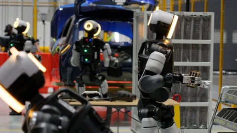 Սալտոյից մինչև ավտոմեքենաների հավաքում․ Boston Dynamics-ը հայտնի Atlas ռոբոտին ուղարկել է Hyundai-ի գործարաններ