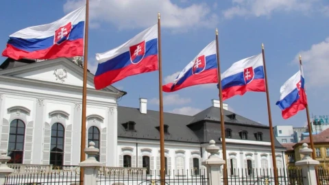 Սլովակիայի խորհրդարանը պաշտոնանկ է արել շրջակա միջավայրի նախարարին․ կոալիցիայում հակամարտություն է հասունացել