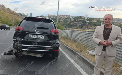 Երևանում Nissan Tiida-ն բախվել է Nissan Rogue-ին. վարորդներից մեկը քաղաքական մեկնաբան Արթուր Կիրակոսյանն է