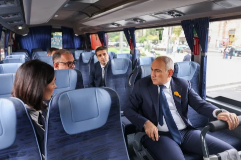 Դպրոցական ավտոբուսների ծառայությունը մարզերում գործարկվում է. Տիգրանաշենի երեխաները դպրոց կգնան Պարույր Սեւակում, Աճարկուտինը` Կիրանցում