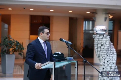 ԱԳՄԱ փոխնախարարը մասնակցել է COP17-ին նվիրված հուշադրամի ներկայացման արարողությանը