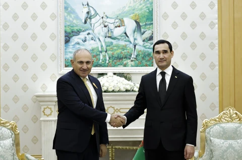 Armenia premier meets with Turkmenistan president (VIDEO)