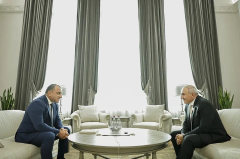 Փաշինյանը շնորհակալություն է հայտնել Արման Դիլանյանին բարդ ժամանակաշրջանում ՍԴ նախագահի պաշտոնը զբաղեցնելու համար