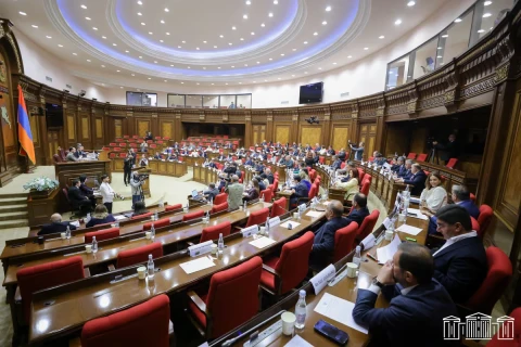 Правительство решило взять новый кредит от МБРР в размере $284,4 млн: Обсуждение в парламенте