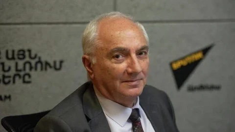 Бывший депутат: Армянская общественность разделилась на сторонников и противников сотрудничества с ЕАЭС