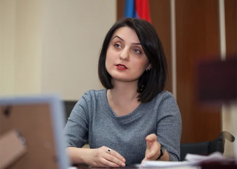Заруи Батоян отправляется в Варшаву