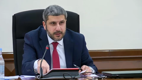 Вице-мэр Еревана попытался объяснить цель сноса киосков на улице Шинарарнери