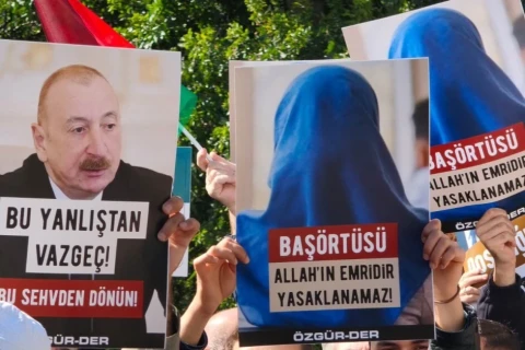 Индийские СМИ. Алиев роет себе политическую могилу: запрет хиджабов может обернуться кризисом в Азербайджане