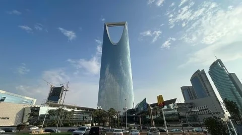 Էր-Ռիադում Kingdom Centre երկնաքերի աշխատակիցներին հութիների հարձակումներից հետո տեղափոխել են հեռավար աշխատանքի