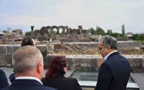 «Փաստ». Երբ իշխանությունն իր եկեղեցատյացությունը տարածում է նաև հյուրերի վրա