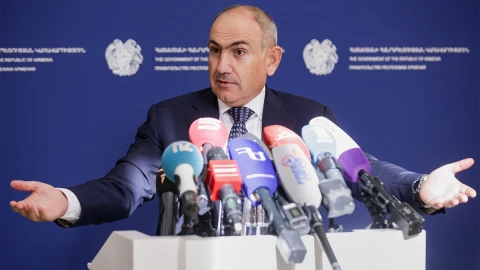 Премьер Армении не исключил проведения досрочных парламентских выборов с целью принятия новой Конституции