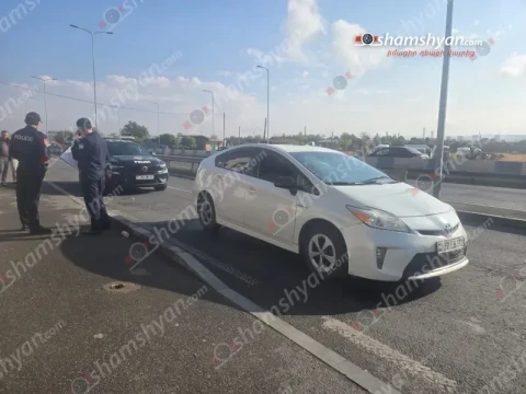 Արտաշատի խճուղում Toyota-ն վրաերթի է ենթարկել ազգությամբ հնդիկ հետիոտնին․ վերջինս տեղափոխվել է հիվանդանոց