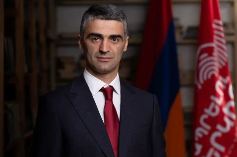 Բերման են ենթարկվել Արթիկում՝ «Ապրելու երկիր» կուսակցության համայնքապետի թեկնածու Արթուր Աստոյանը և մի շարք թիմակիցներ