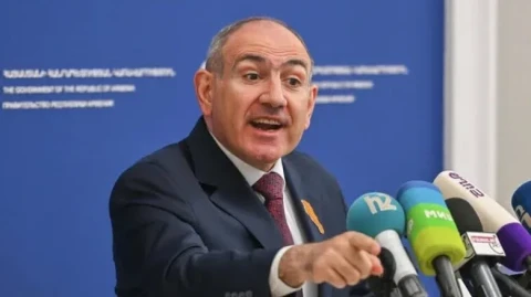«Փաստ» . «Վախի վաճառականի» վերջին խաղաթուղթը. ինչու է Փաշինյանի քաղաքական ապագան կախված Բաքվի պահանջներից