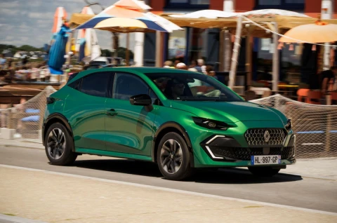 От яркой индивидуальности к единому стилю: Renault меняет подход к дизайну