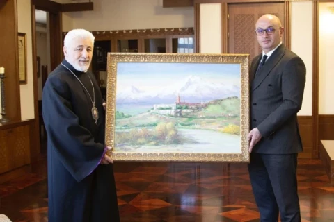 Խոր Վիրապ վանքի՝ Արարատի վեհաշուք տեսարանով կտավը նվիրել են Մոսկվայի հայկական եկեղեցու «Տապան» թանգարանին