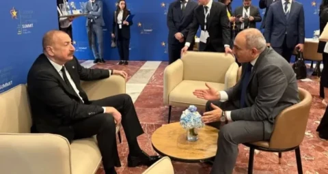 «Փաստ». Երկուսն էլ խոսում են ջախջախելու մասին
