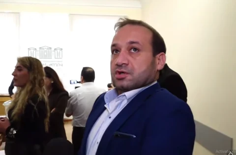 Դուք մի բզբզացեք. ՔՊ–ական պատգամավորը՝ լրագրողին (վիդեո)