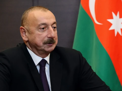 Братство с оговорками: почему Алиев демонстративно проигнорировал саммит Эрдогана - «Коммерсантъ»