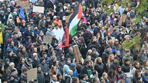 В Германии молодёжь вышла на протесты в 34 городах против призыва в армию и роста цен