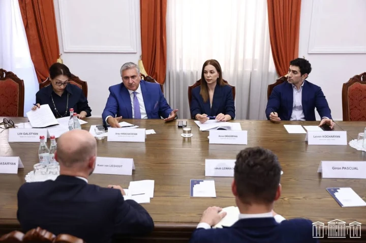 «Հայաստան» խմբակցությունը դեսպաններին ներկայացրել է քաղաքական հետապնդումներն ու բռնաճնշումները