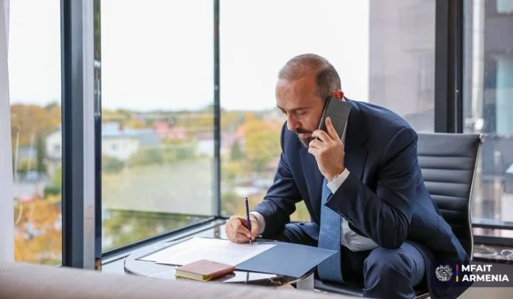 Armenia FM has phone talk with Iraq colleague