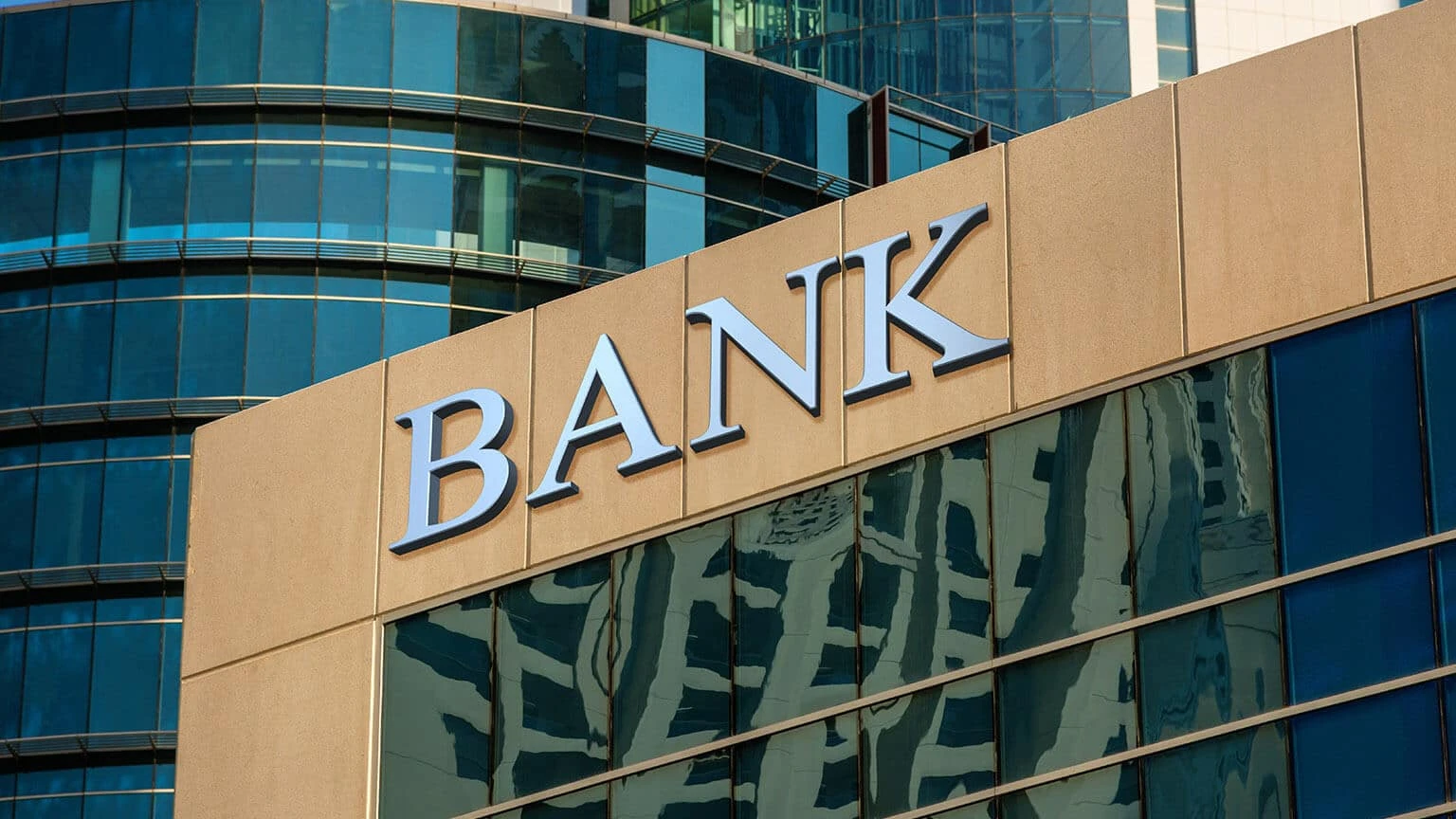 Հայաստանում կբարձրացվի բանկերի բաժնետերերի շահութահարկը