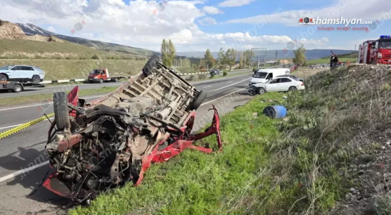 Կոտայքում բախվել են Tesla-ն, Jeep–ը, Nissan-ը և 2 Ford Transit-ները․ կա 7 վիրավոր