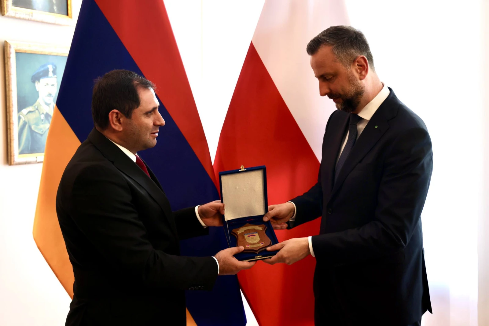 Suren Papikyan discussed issues of military-technical cooperation with Poland’s Minister of National Defence