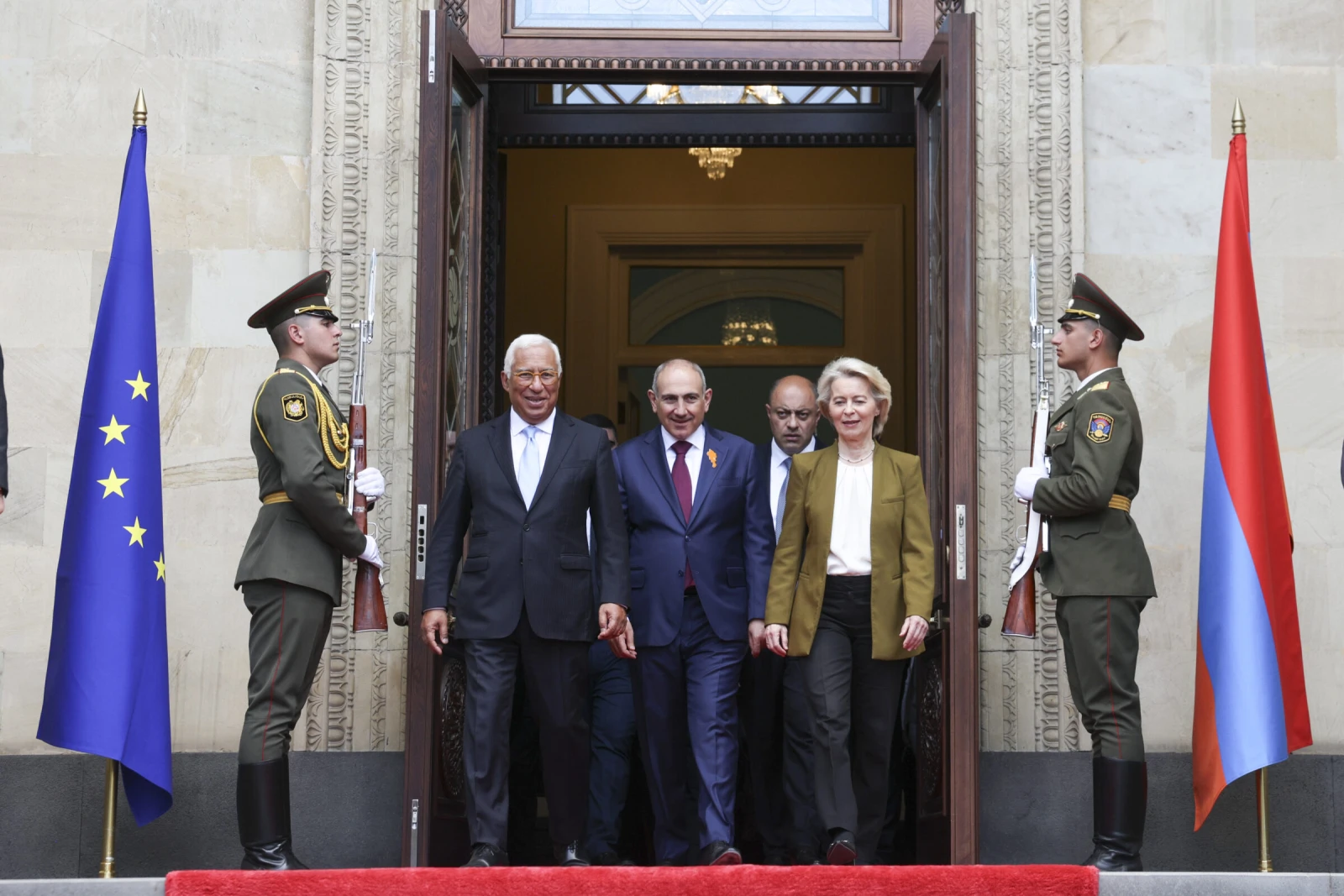 Euobserver: Армения стремится занять место в очереди на вступление в ЕС на фоне геополитической нестабильности
